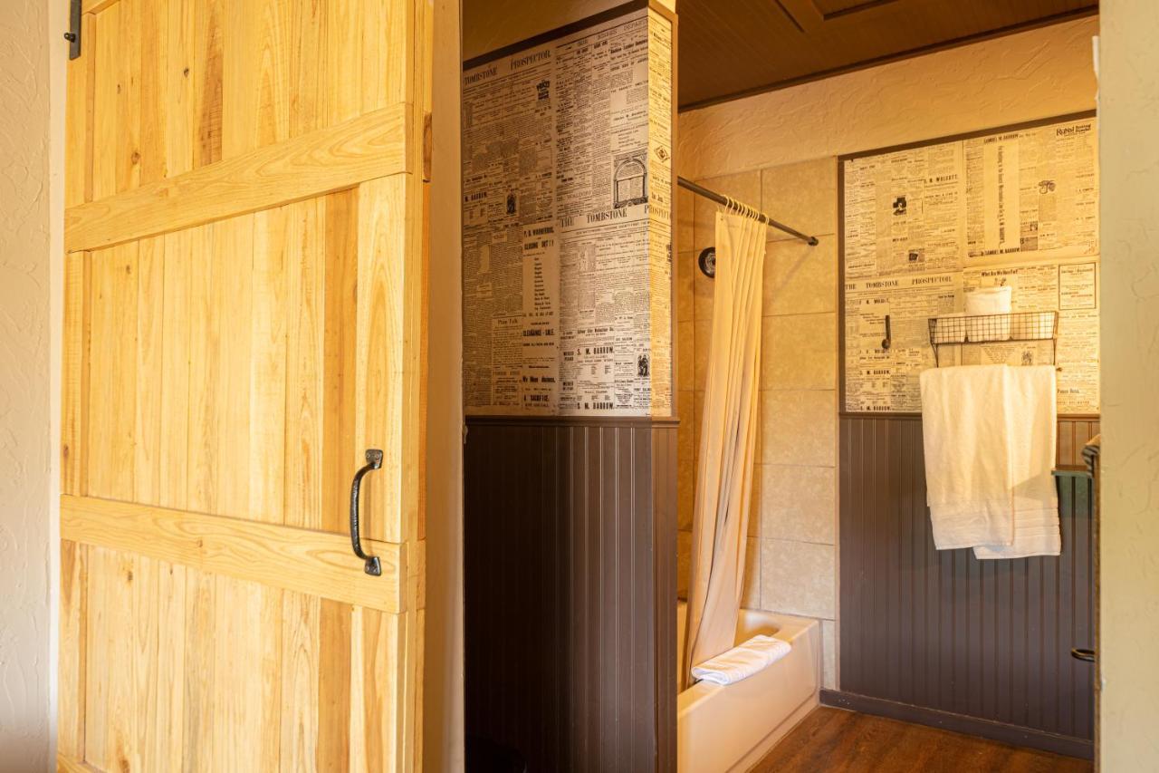 -Pet Friendly- Miners Cabin #6 - King Bed With Private Balcony Тумстоун Екстер'єр фото