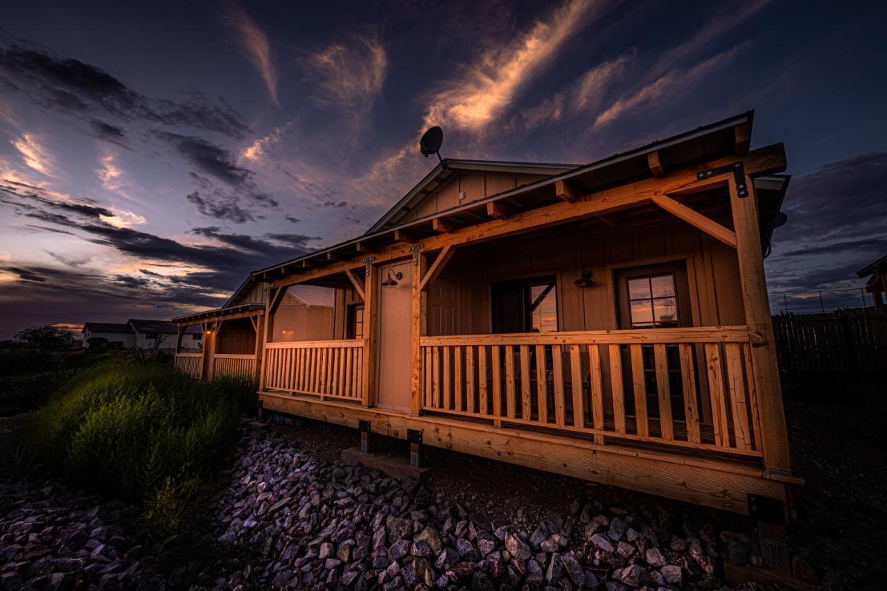 -Pet Friendly- Miners Cabin #6 - King Bed With Private Balcony Тумстоун Екстер'єр фото