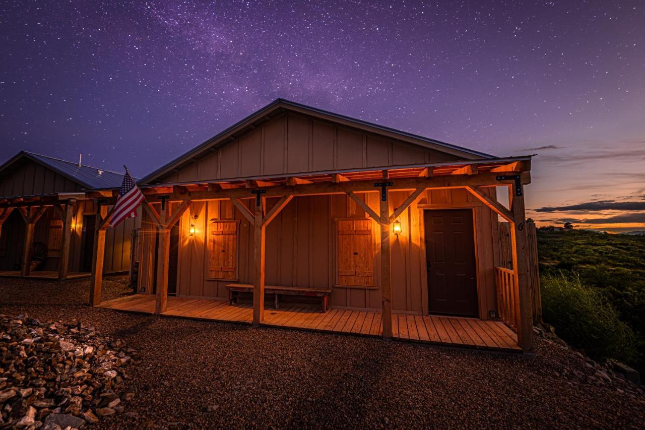 -Pet Friendly- Miners Cabin #6 - King Bed With Private Balcony Тумстоун Екстер'єр фото