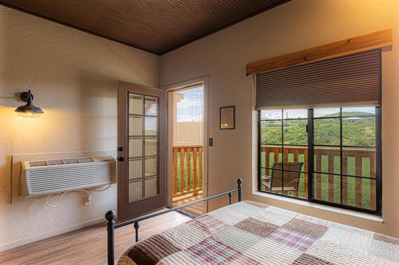 -Pet Friendly- Miners Cabin #6 - King Bed With Private Balcony Тумстоун Екстер'єр фото